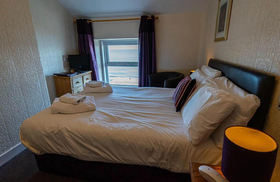 Can-Y-Bae Hotel-1