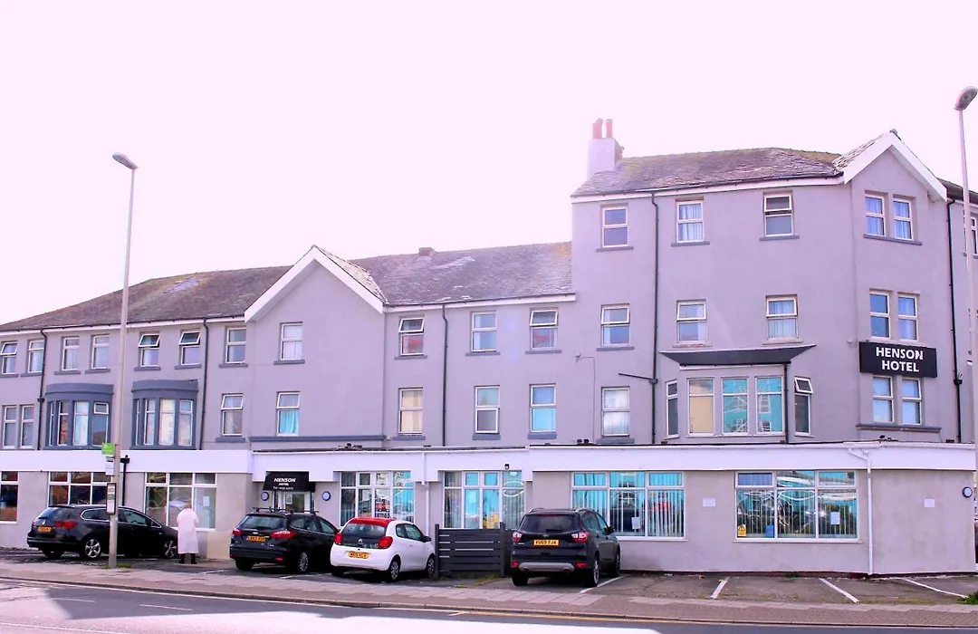 Henson Hotel Pleasure Beach-1
