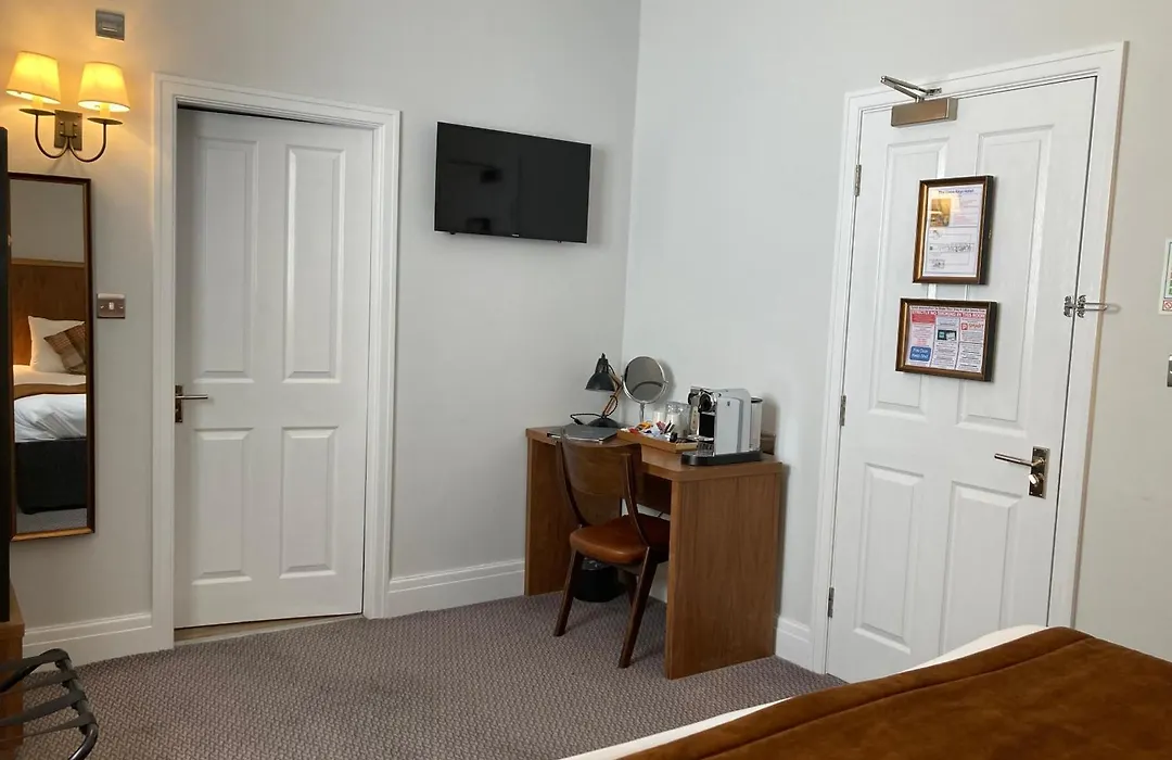 The Cross-Keys Hotel-1
