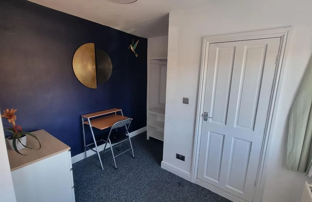 En Suite Room With Kitchen Facilities-1