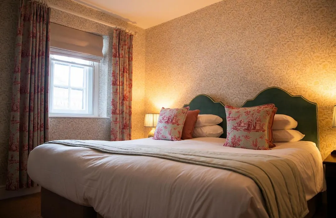 Three Salmons Hotel-1