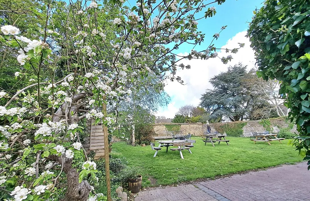 The White Hart Eynsham-1