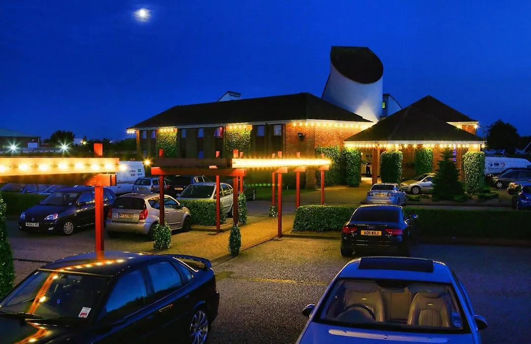 Damon'S Hotel-1