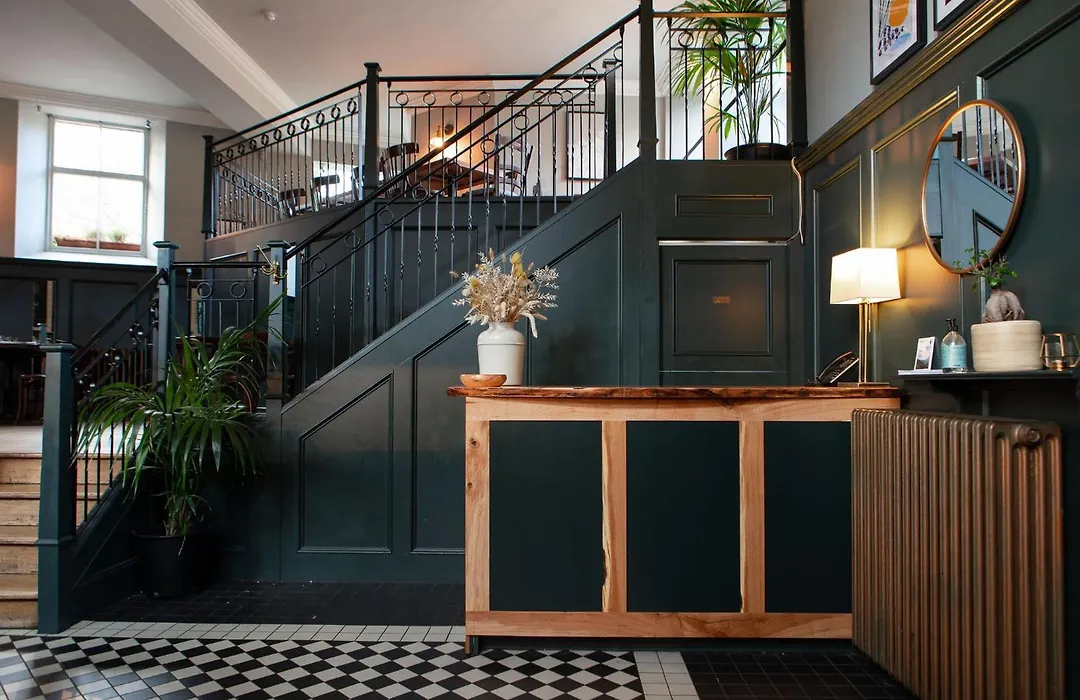 Celentano'S Restaurant With Rooms-1