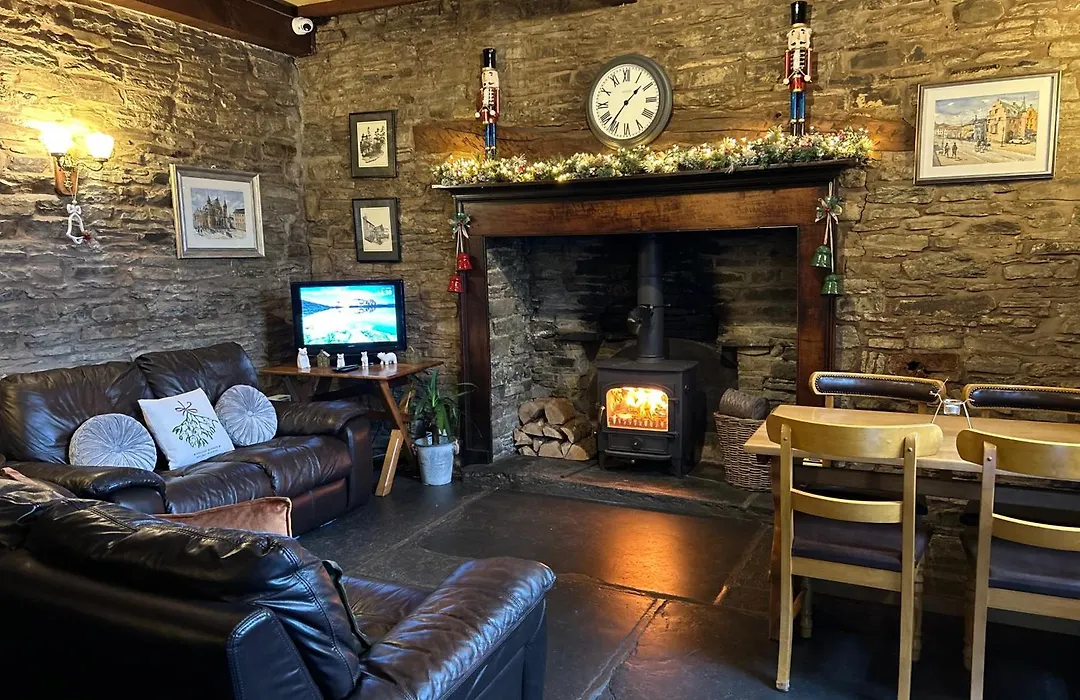 Castle Inn-1
