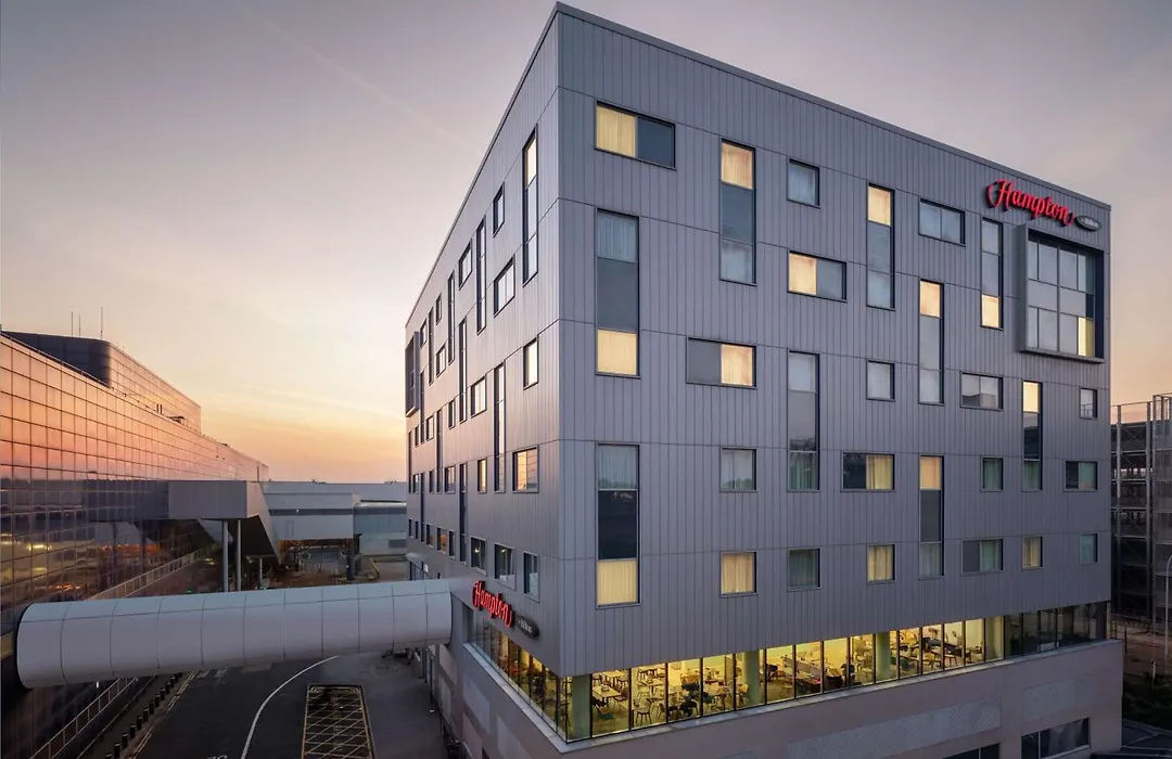 Hampton By Hilton London Gatwick Airport-1