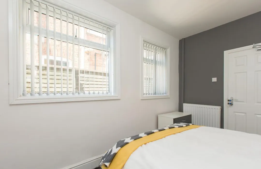 Townhouse @ 58 Brooklyn St - Crewe-1