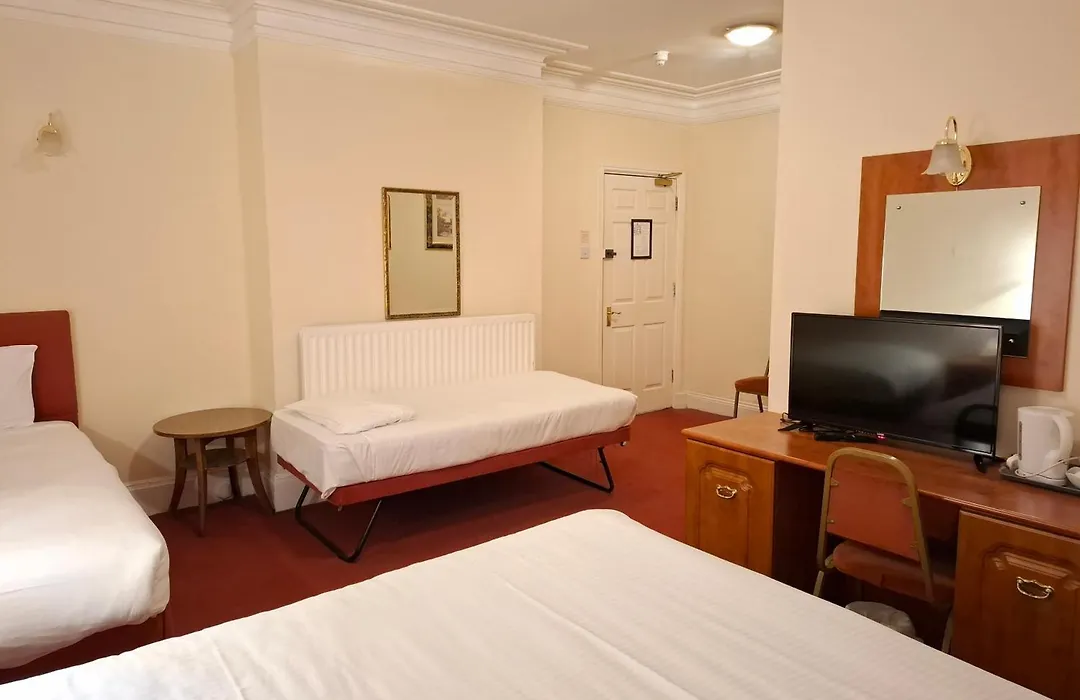 Borough Arms Hotel-1
