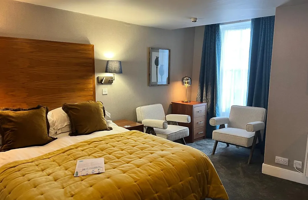 Selkirk Arms Hotel-1