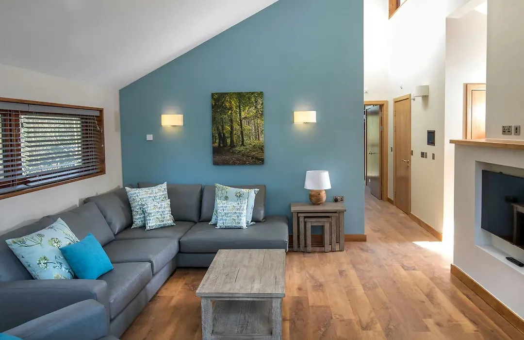Ardgartan Argyll Cabins - Forest Holidays-1