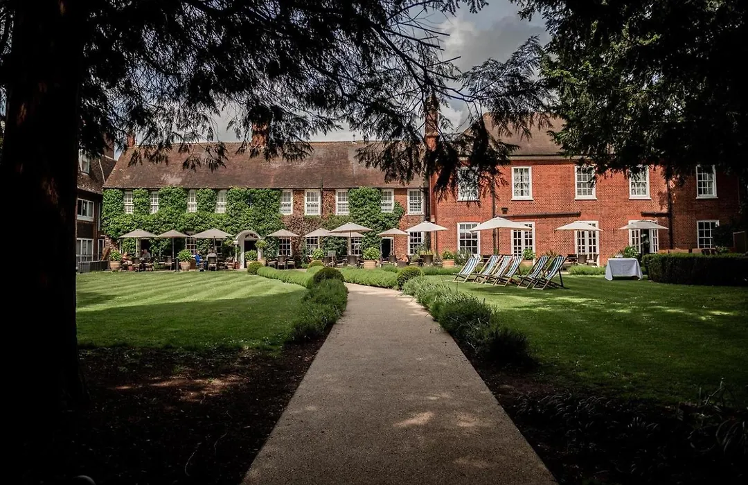 Bush Hotel Farnham-1