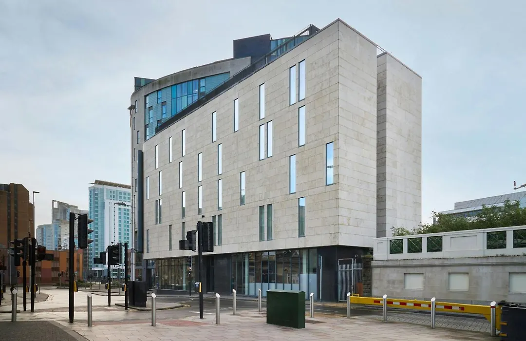 Four Points Flex By Sheraton Cardiff-1