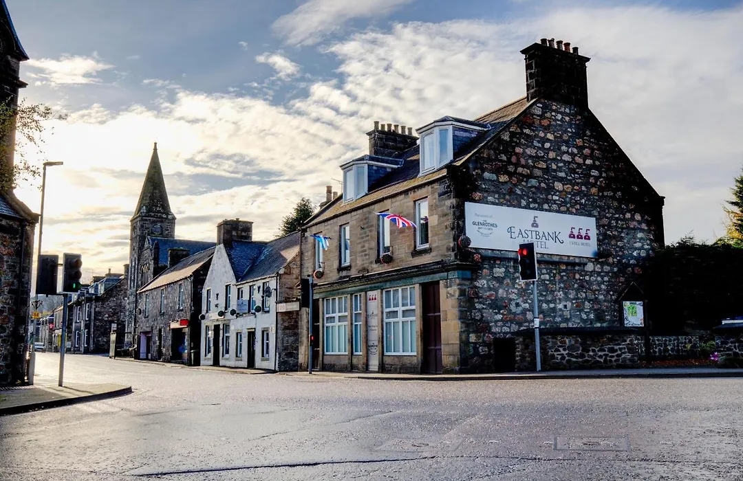 Oyo Eastbank Hotel, Speyside Scotland-1