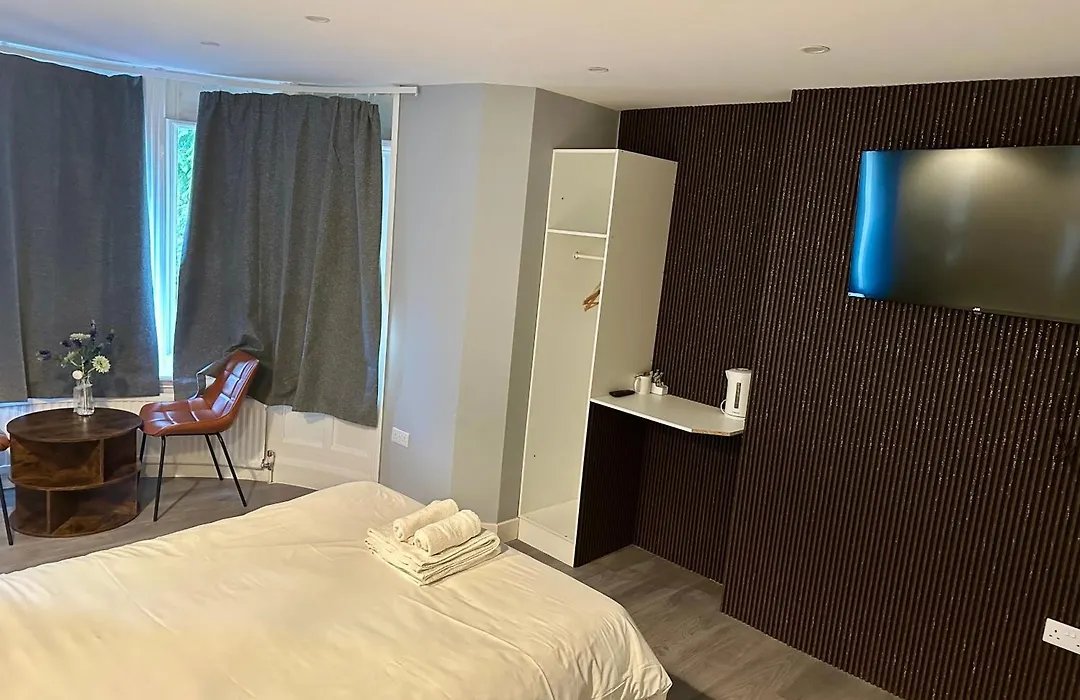 Croft Hotel-1