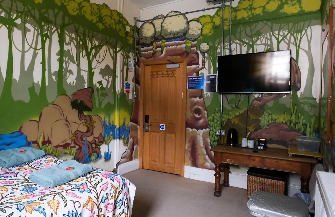 The Full Moon Backpackers-1