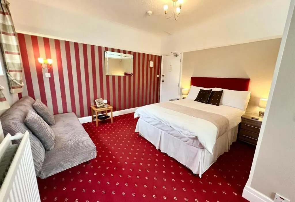 Cleave Court Guest House-1