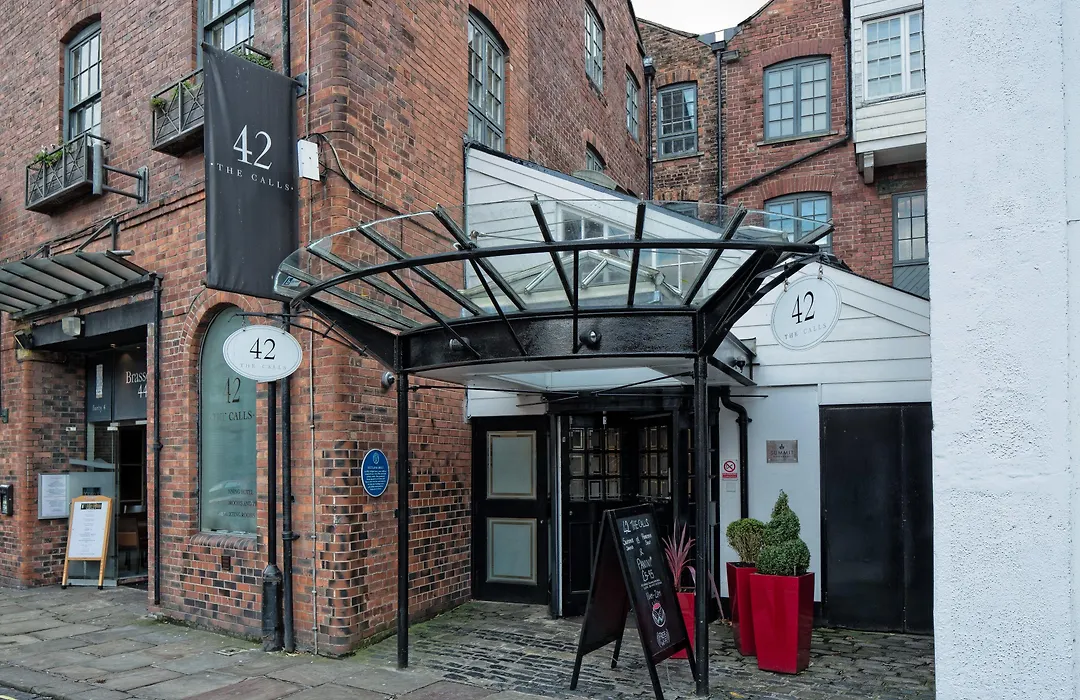 42 The Calls Hotel-1