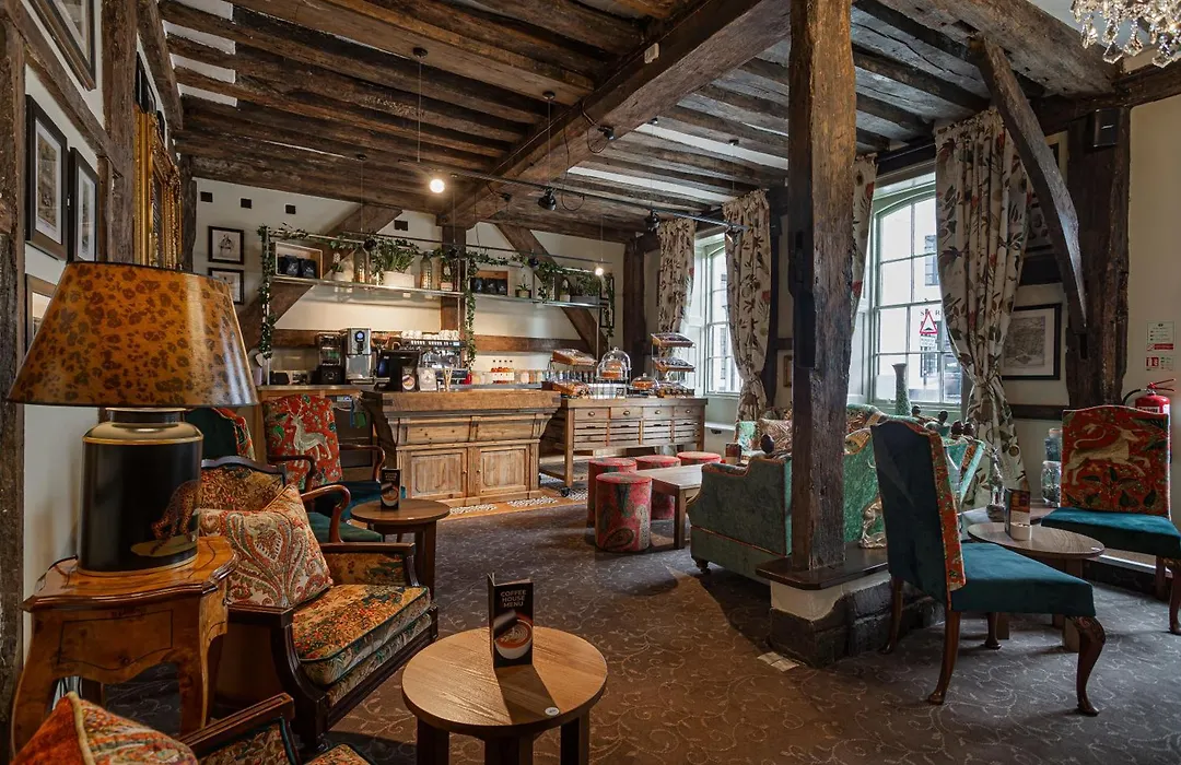 The White Horse Hotel, Romsey, Hampshire - The Coaching Inn Group-1
