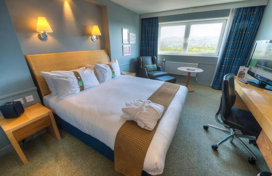 Holiday Inn Edinburgh Zoo By Ihg-1
