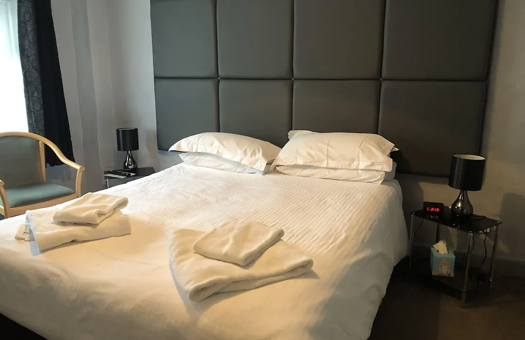 Links Lets Room Only-1