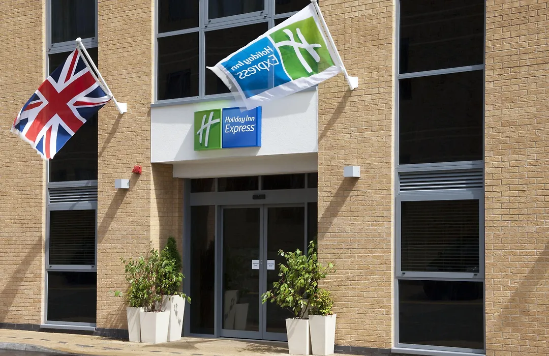 Holiday Inn Express London - Watford Junction By Ihg-1