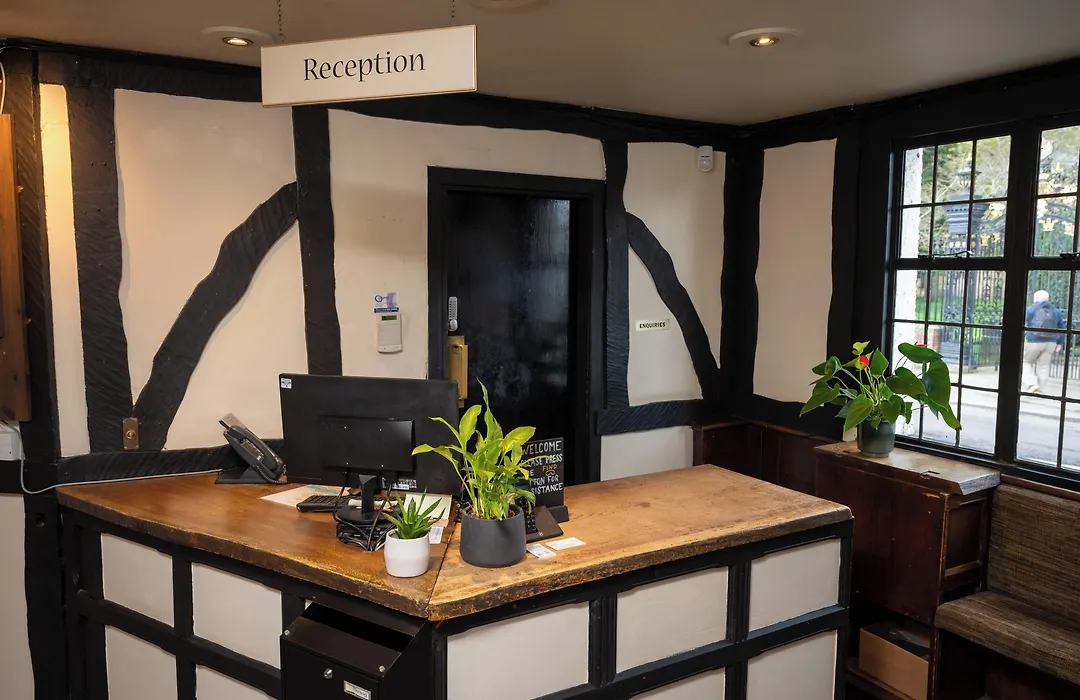 Bell Hotel By Greene King Inns-1