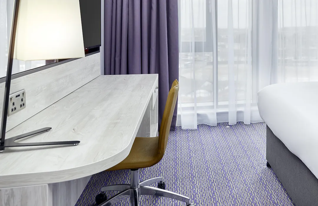Leonardo Hotel Swindon-1