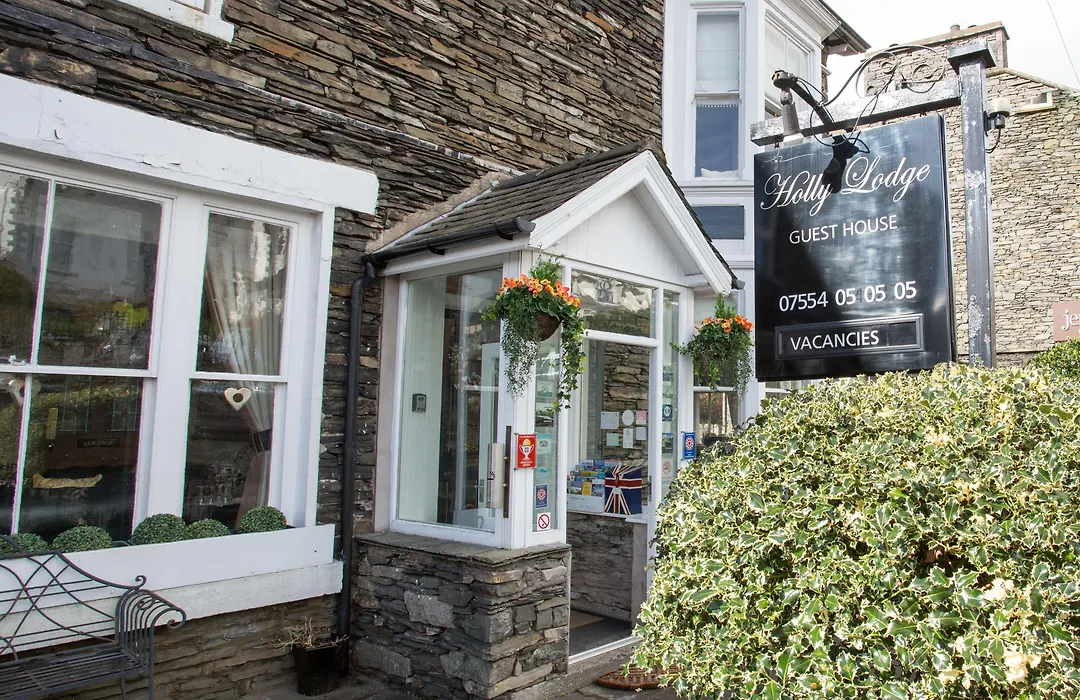 Holly Lodge Guest House With Free Off Site Health Club-1