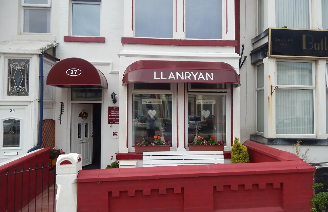 Llanryan Guest House-1