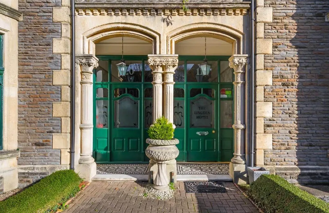 Lincoln House Private Hotel-1