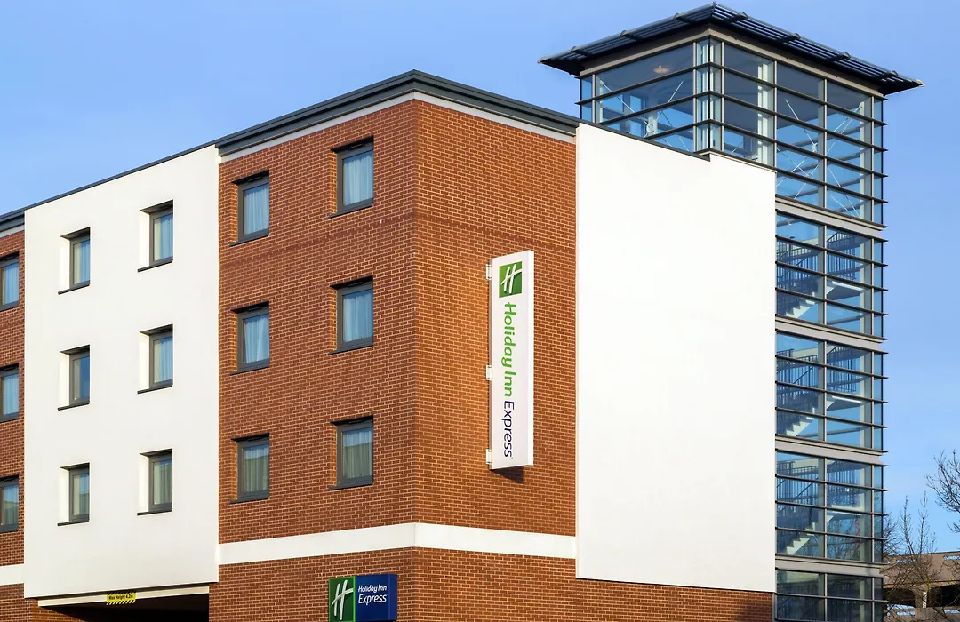 Holiday Inn Express Harlow By Ihg-1
