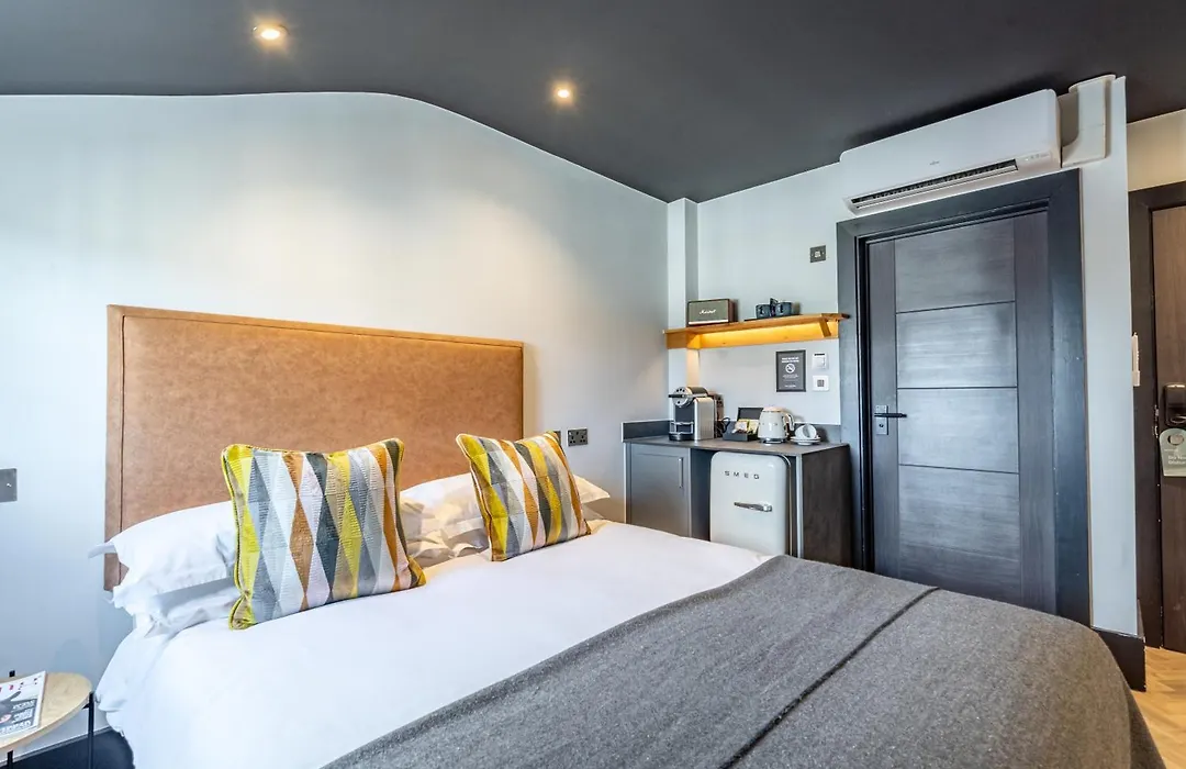 Crescent Place By Mansley-1