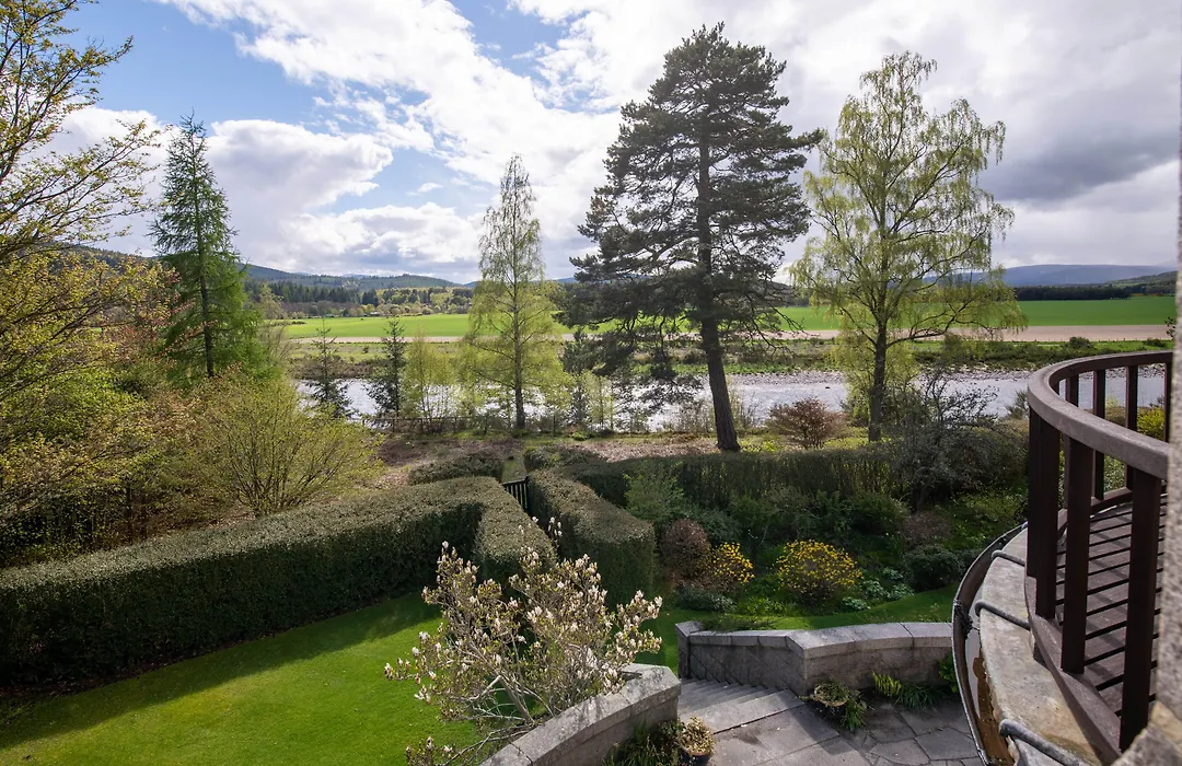 Lys-Na-Greyne Country House-1