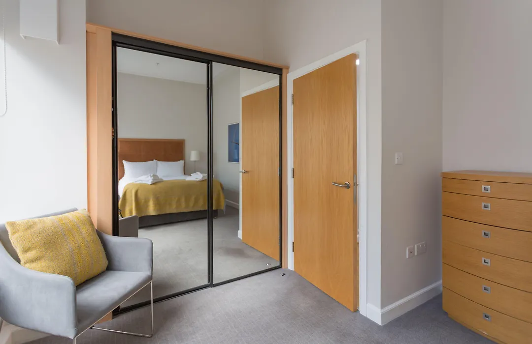 Premier Suites Plus Glasgow-1