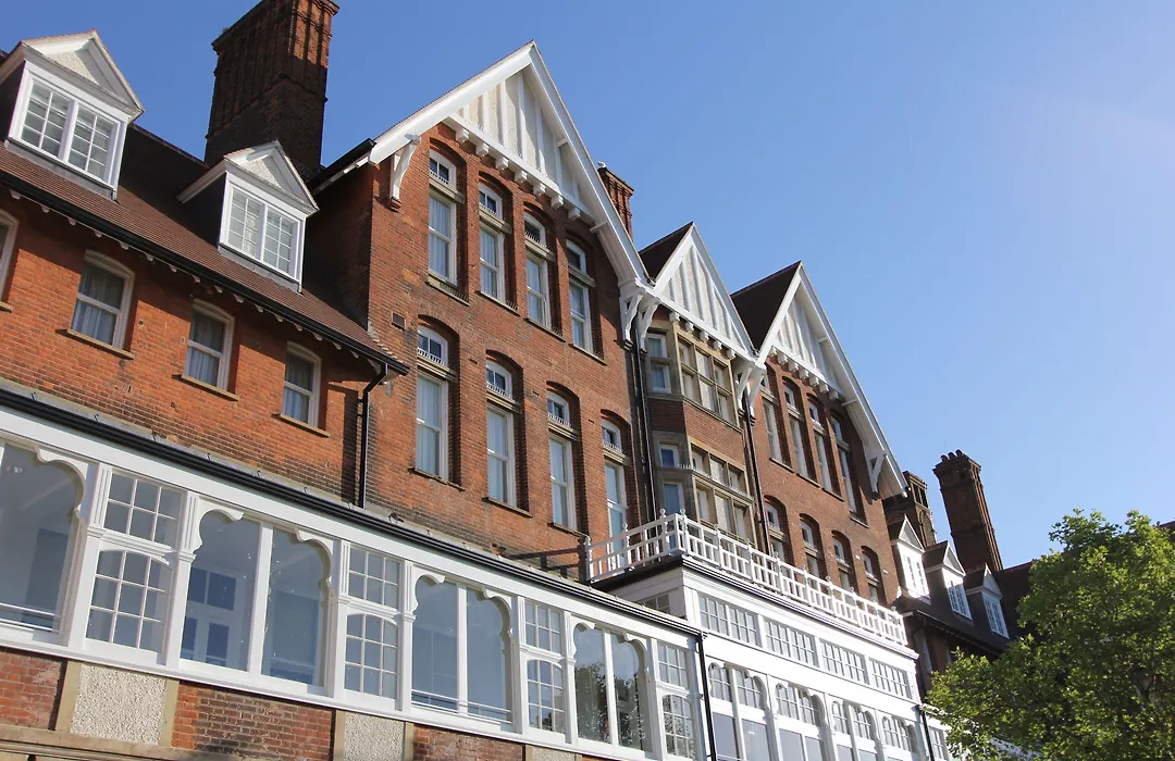 Yarrow Hotel-1