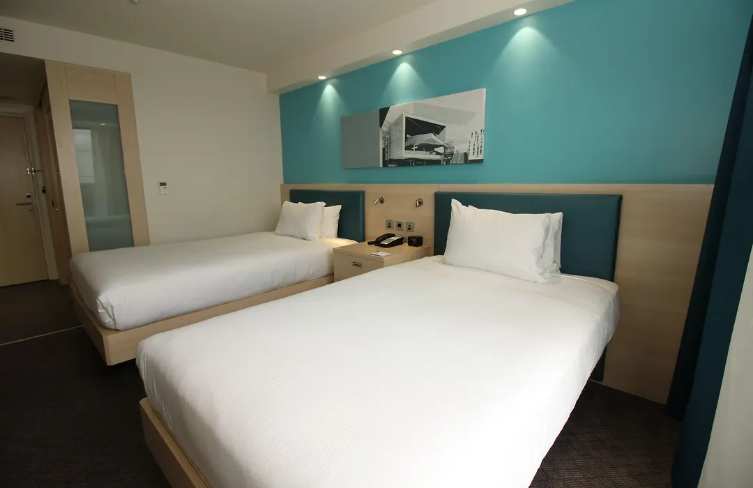 Hampton By Hilton London Excel-1