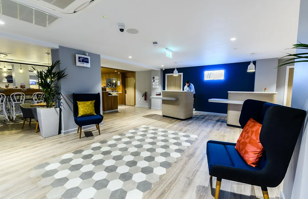 Holiday Inn Express - Wigan By Ihg-1
