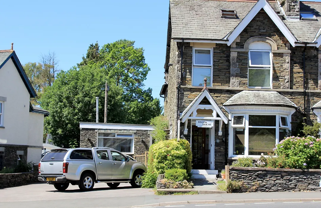 Brook House ― Free On-Site Car Park-1