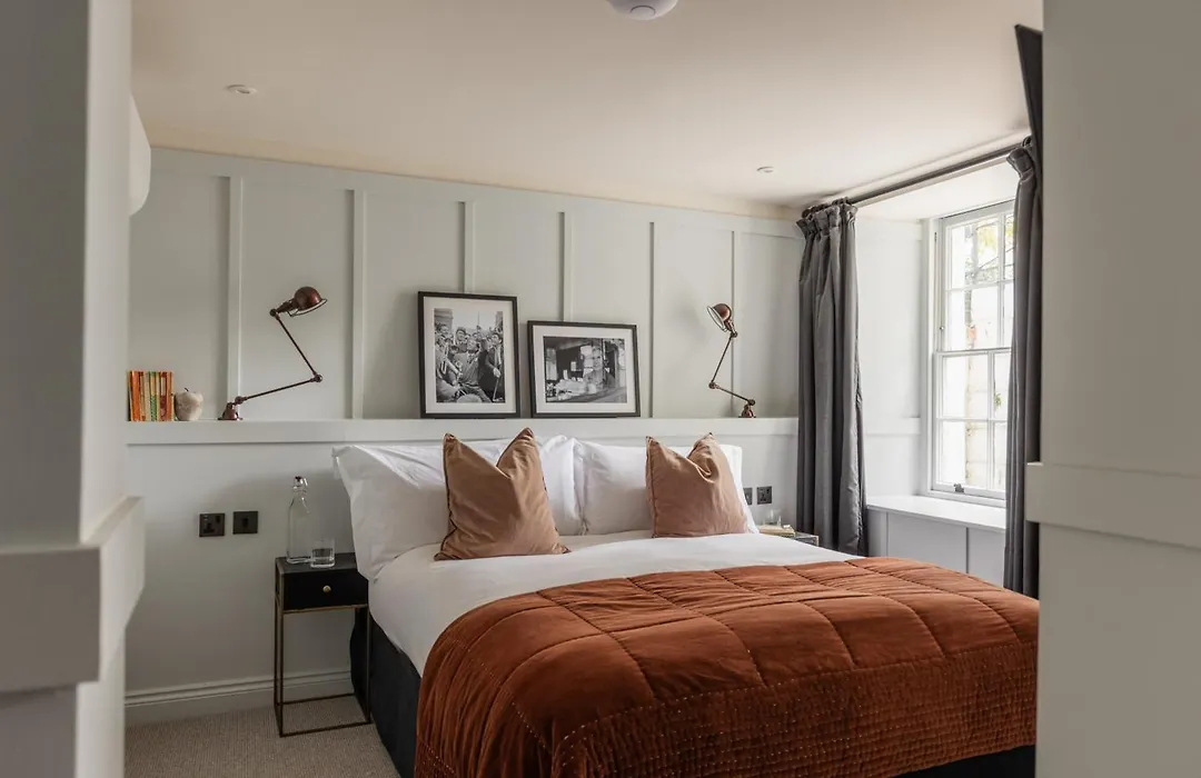The George-1