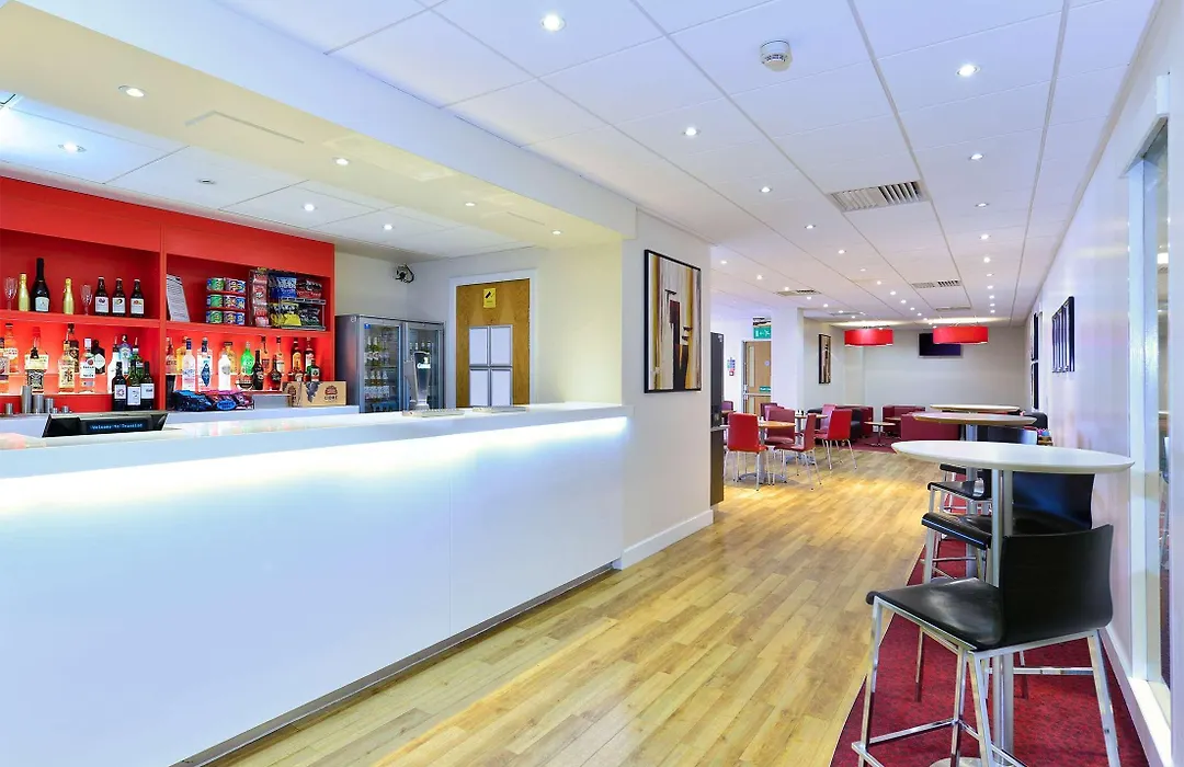 Travelodge Aberdeen Central-1