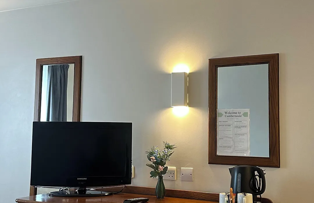Go2 Glasgow Cumbernauld Hotel - Free Parking And Pet Friendly-1
