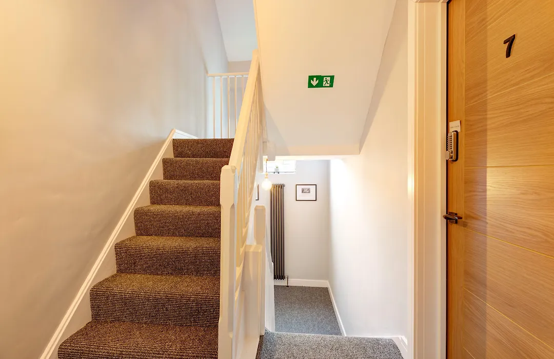 Bondgate Hotel - Smart Self Check-In Accomodation-1