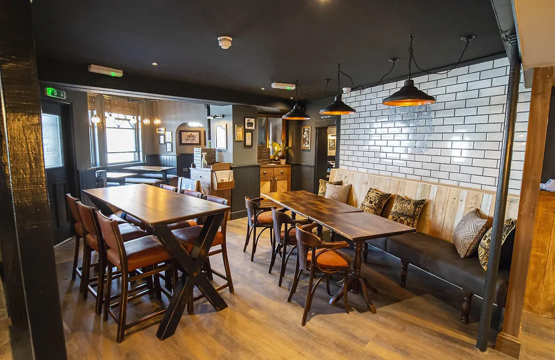 Kings Arms Hotel-1