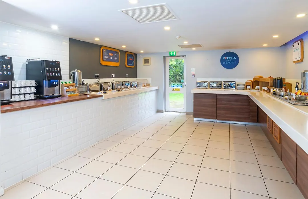 Holiday Inn Express Warwick - Stratford-Upon-Avon By Ihg-1