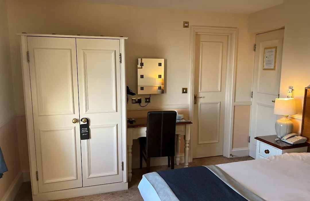 The Pegwell Bay Hotel-1