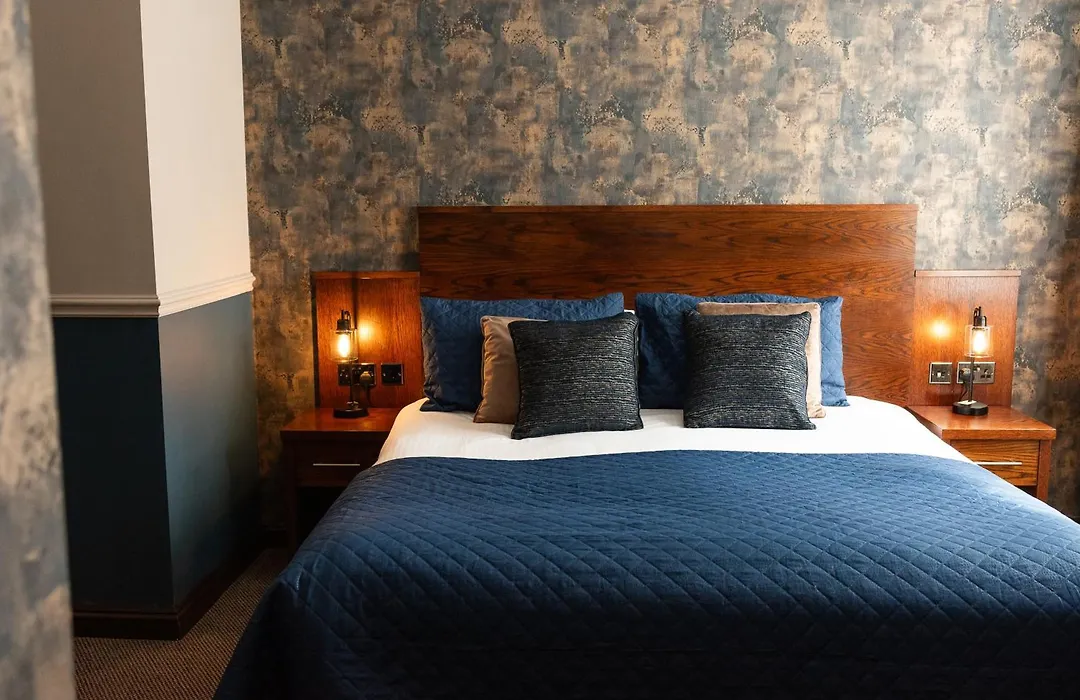 The Duke Of Edinburgh Hotel & Bar-1