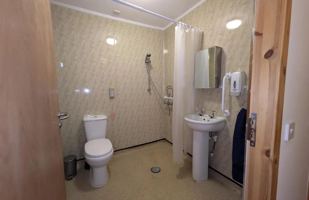 Ensuite Double Rooms -Self-Catering In Shared Kitchen-1