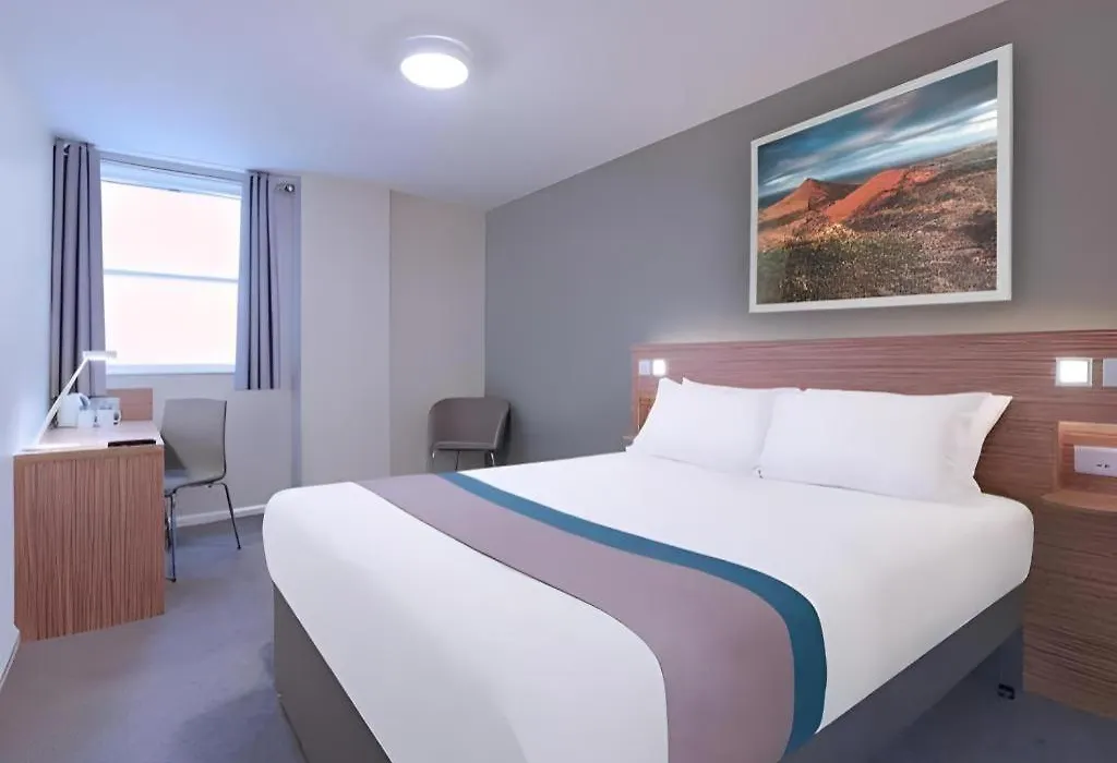 Travelodge Brighton Seafront-1