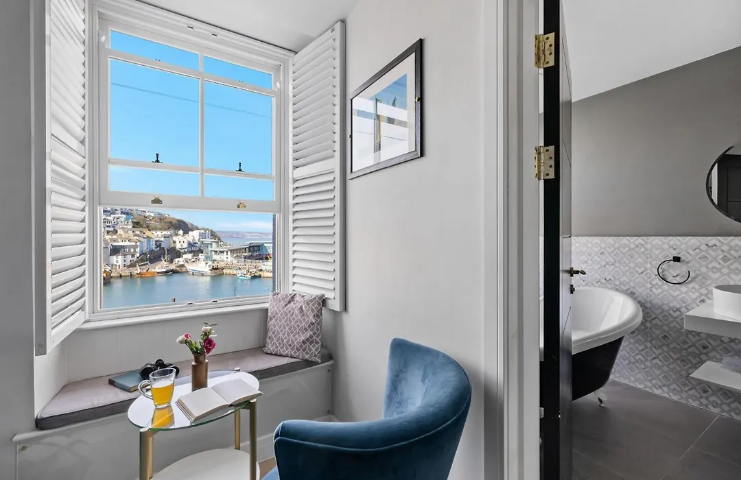 Leader Suite - Sea View - Free Wi-Fi-1