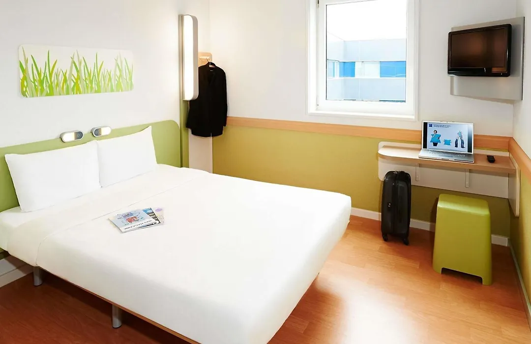 Ibis Budget Glasgow-1